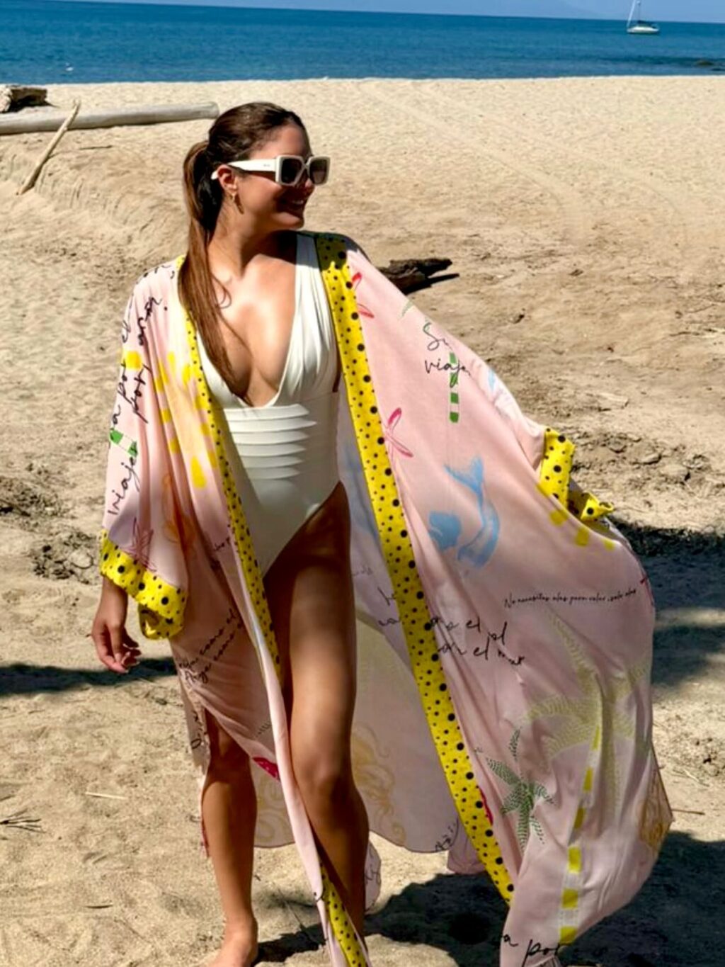 Instagram post from agua_sala. This post is in position 3.