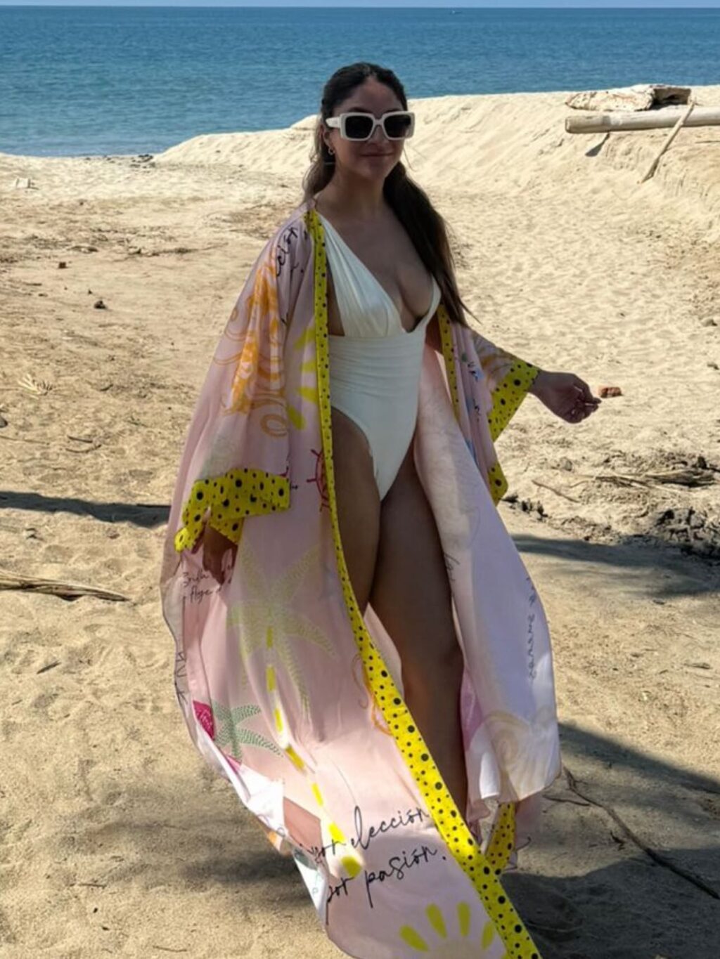 Instagram post from agua_sala. This post is in position 4.